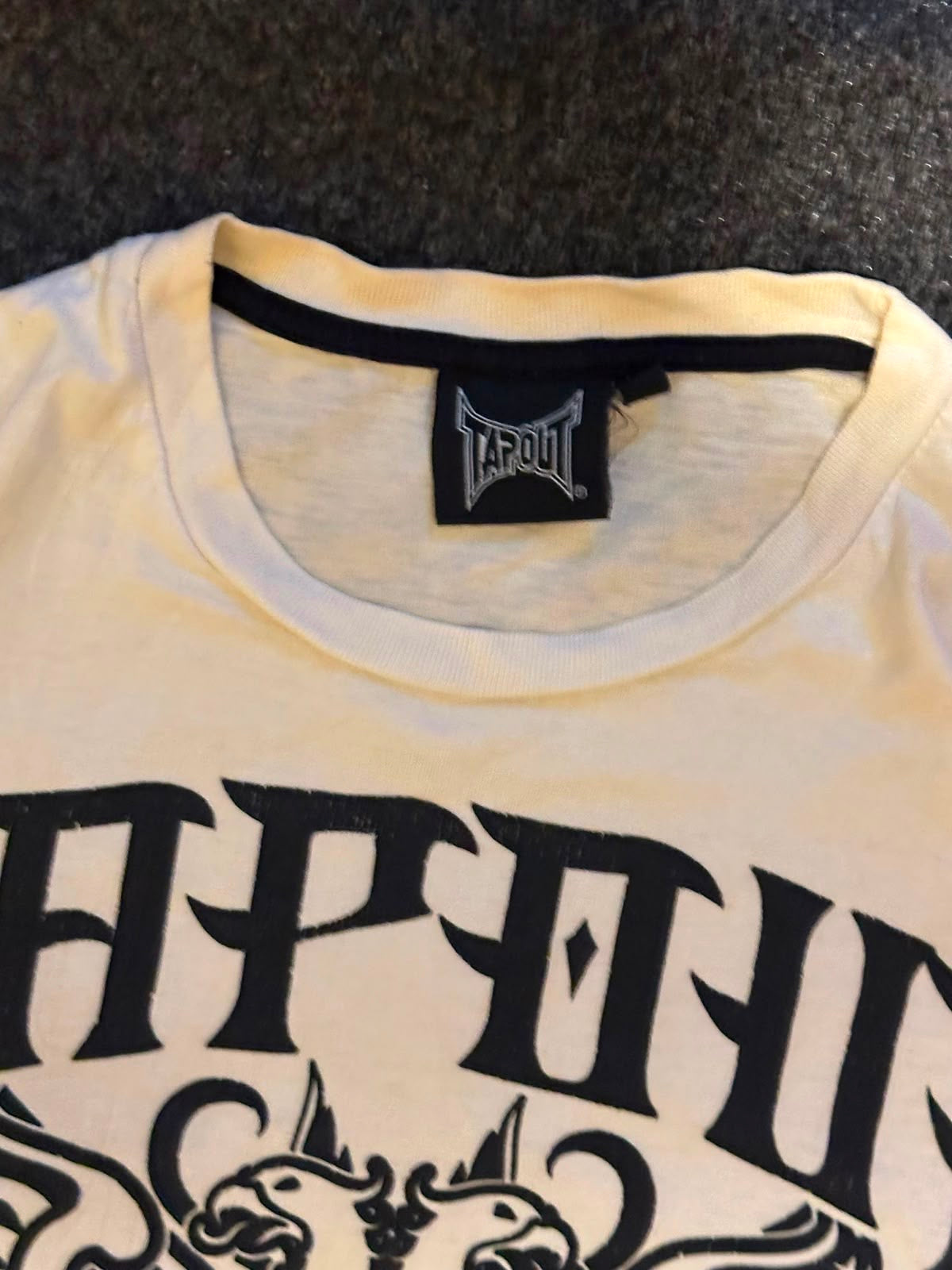 TAPOUT y2k early 2000s rare tee