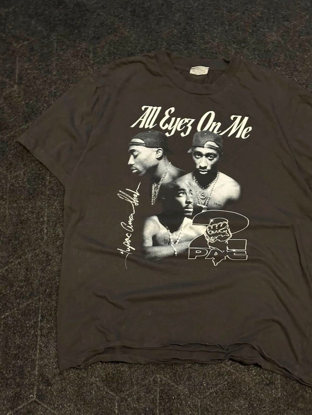 Tupac All Eyes On Me