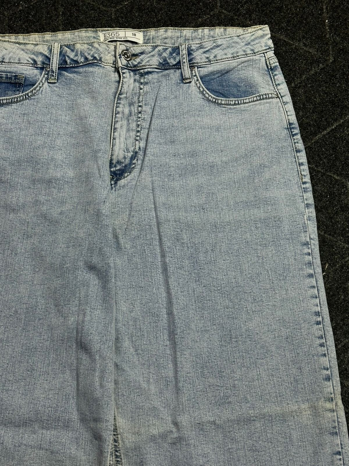 365 Super Naggy Denim Jeans