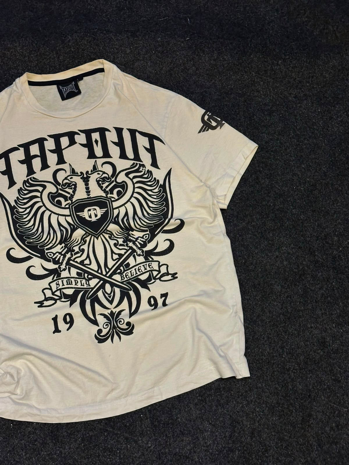 TAPOUT y2k early 2000s rare tee