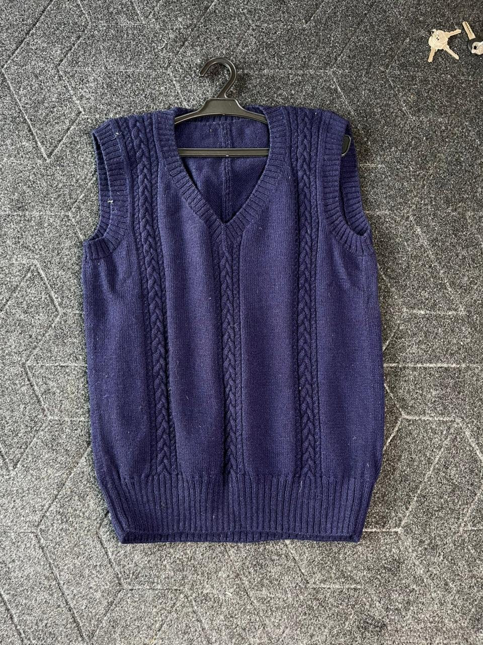 V neck half-sleeves sweater