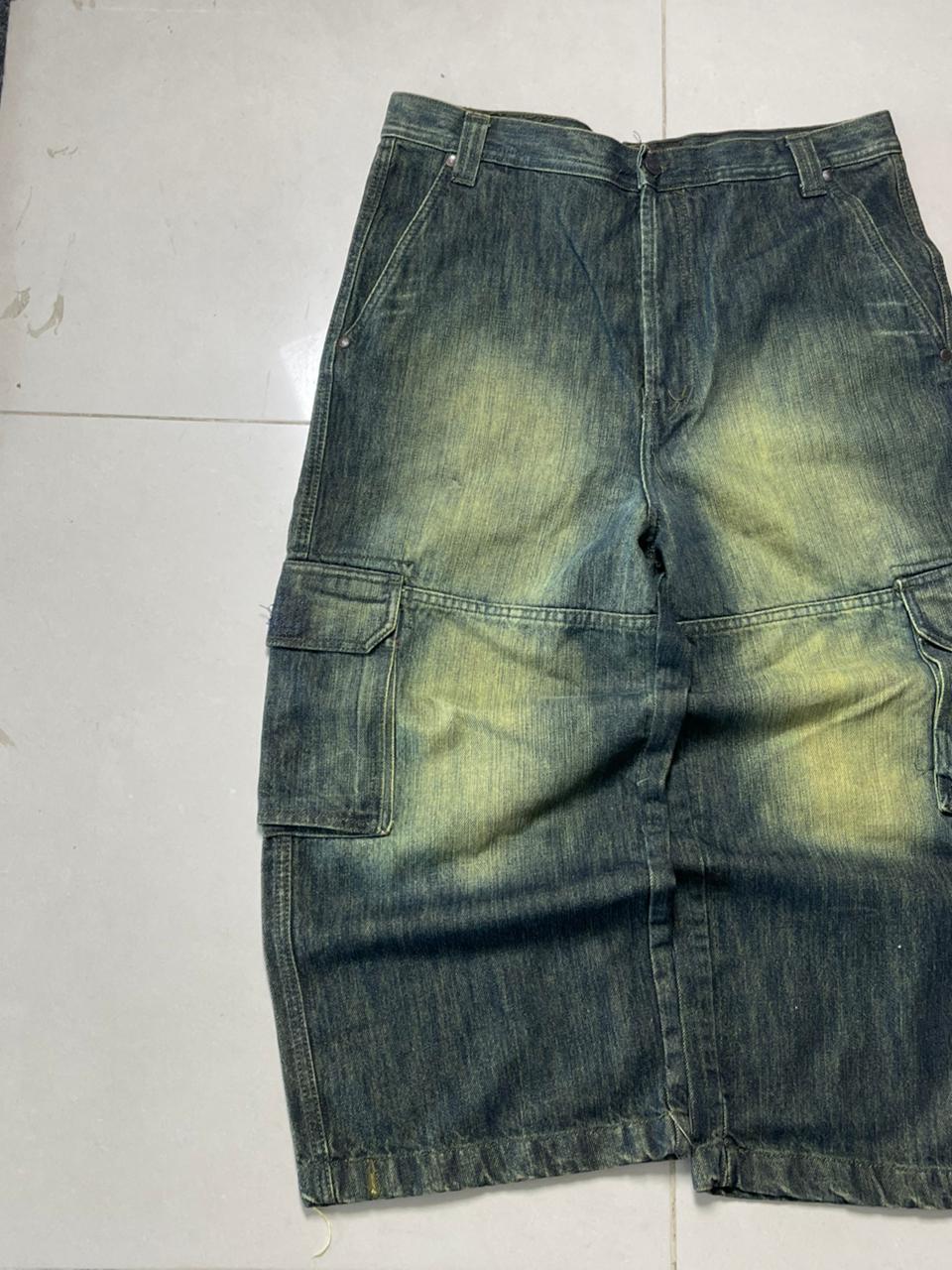 Vintage wahsed 2000s jorts