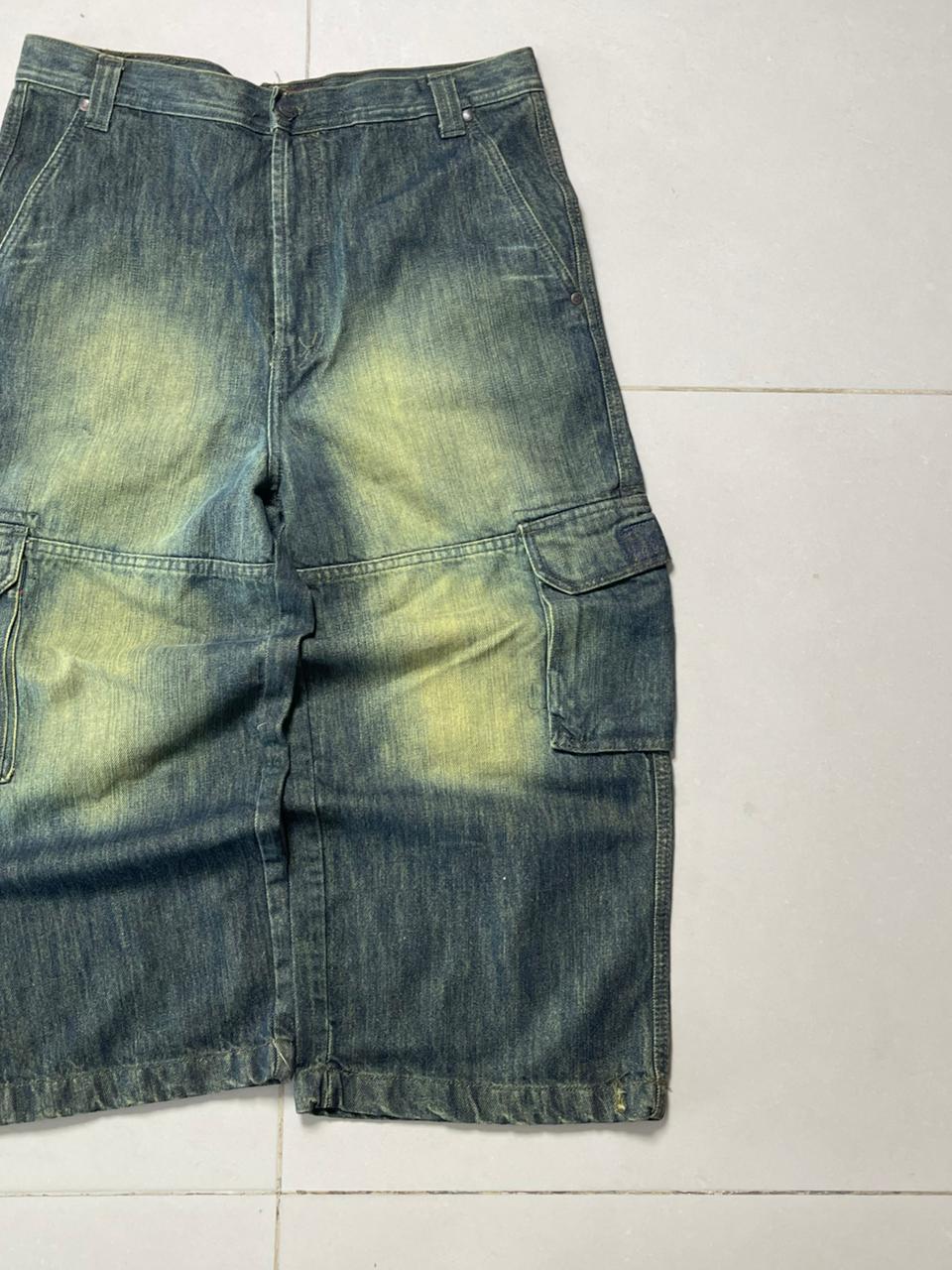 Vintage wahsed 2000s jorts
