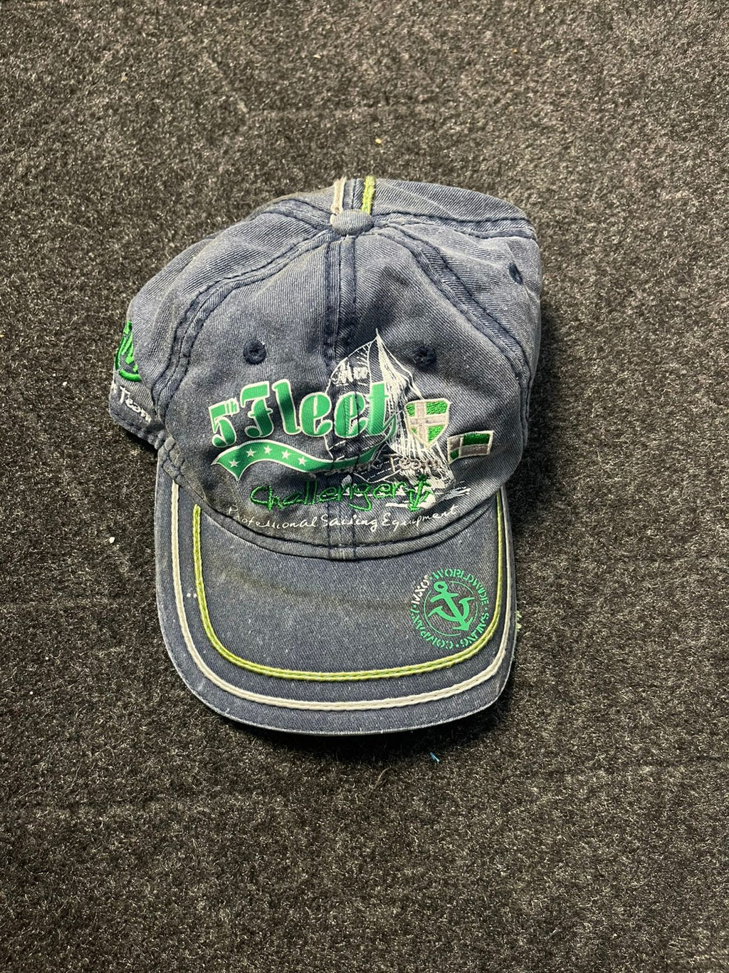 Vintage 1990s graphic cap