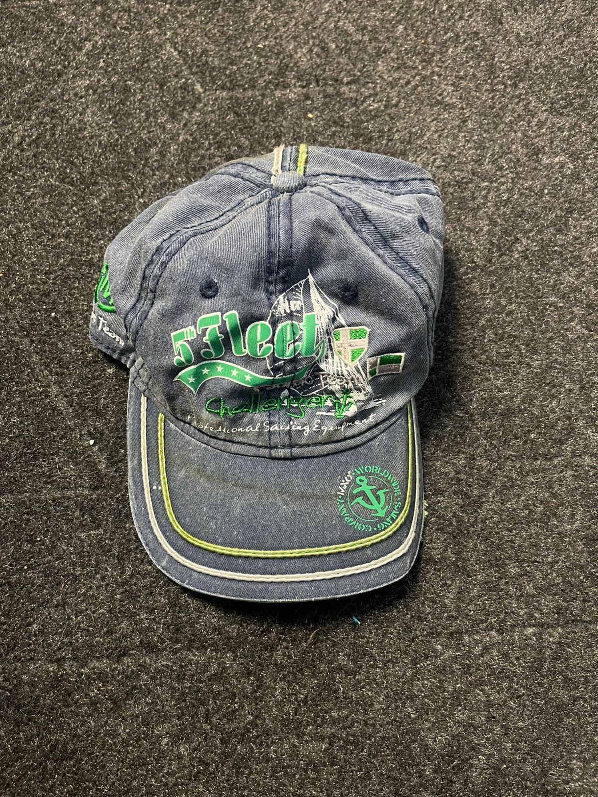 Vintage 1990s graphic cap