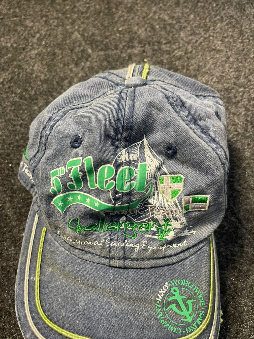 Vintage 1990s graphic cap