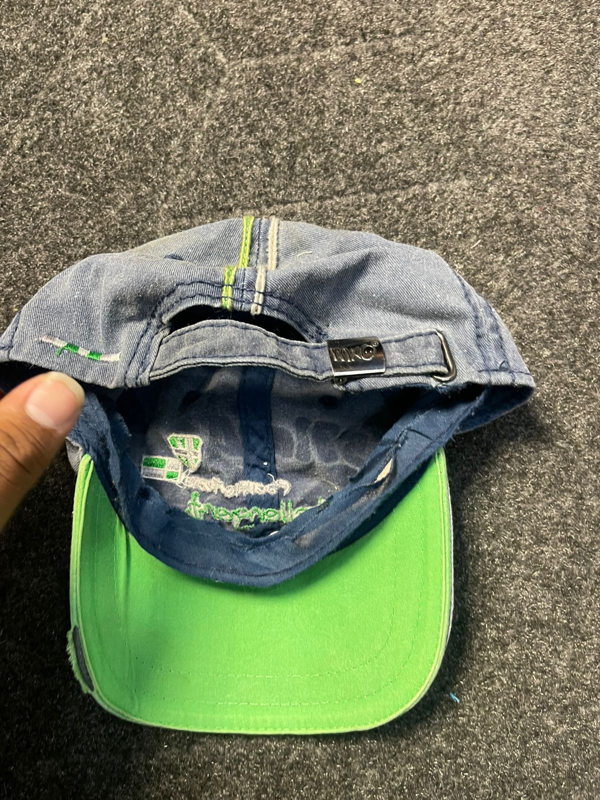 Vintage 1990s graphic cap