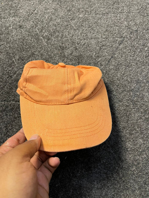 Basic performative orange cap