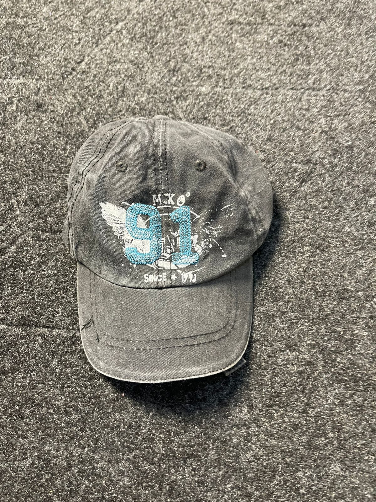 Vintage 1990s retro wahsed cap