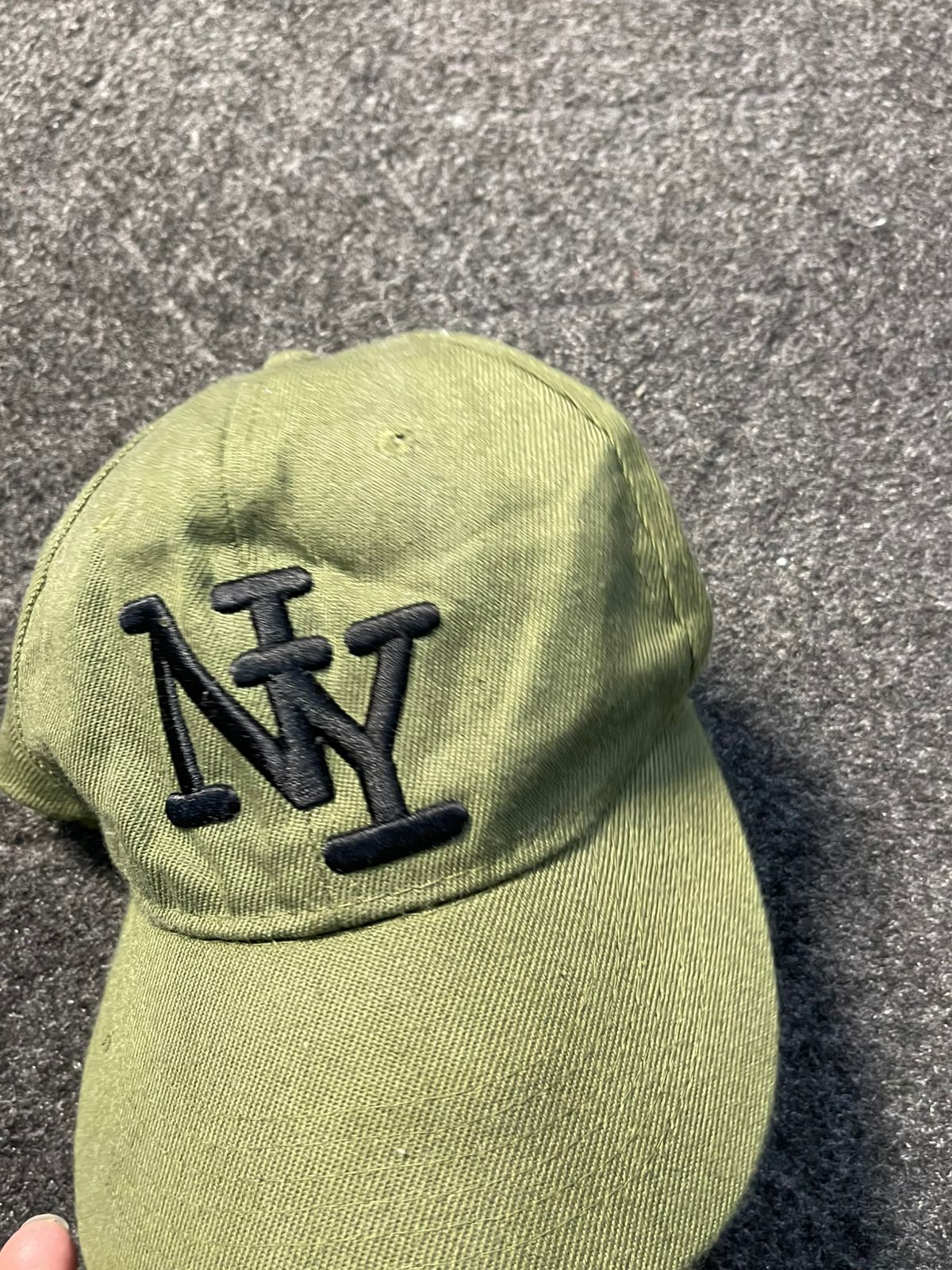 Vintage ny olive cap