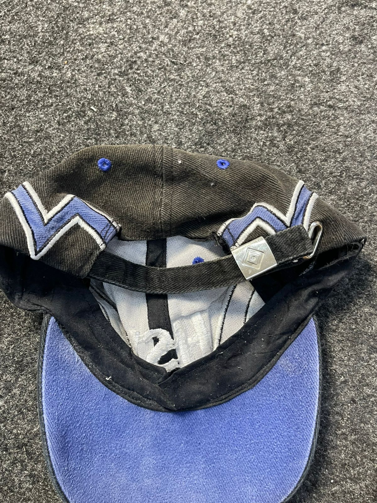 Vintage embroided hsv cap