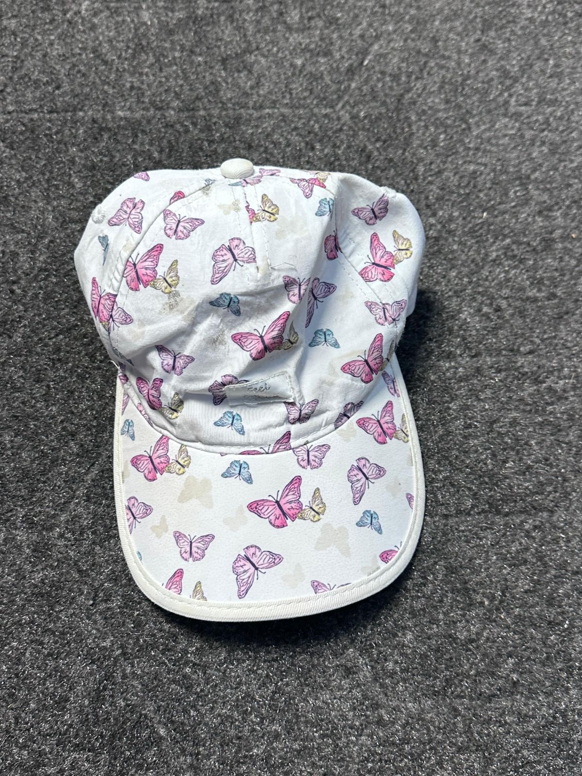 Graphic cap
