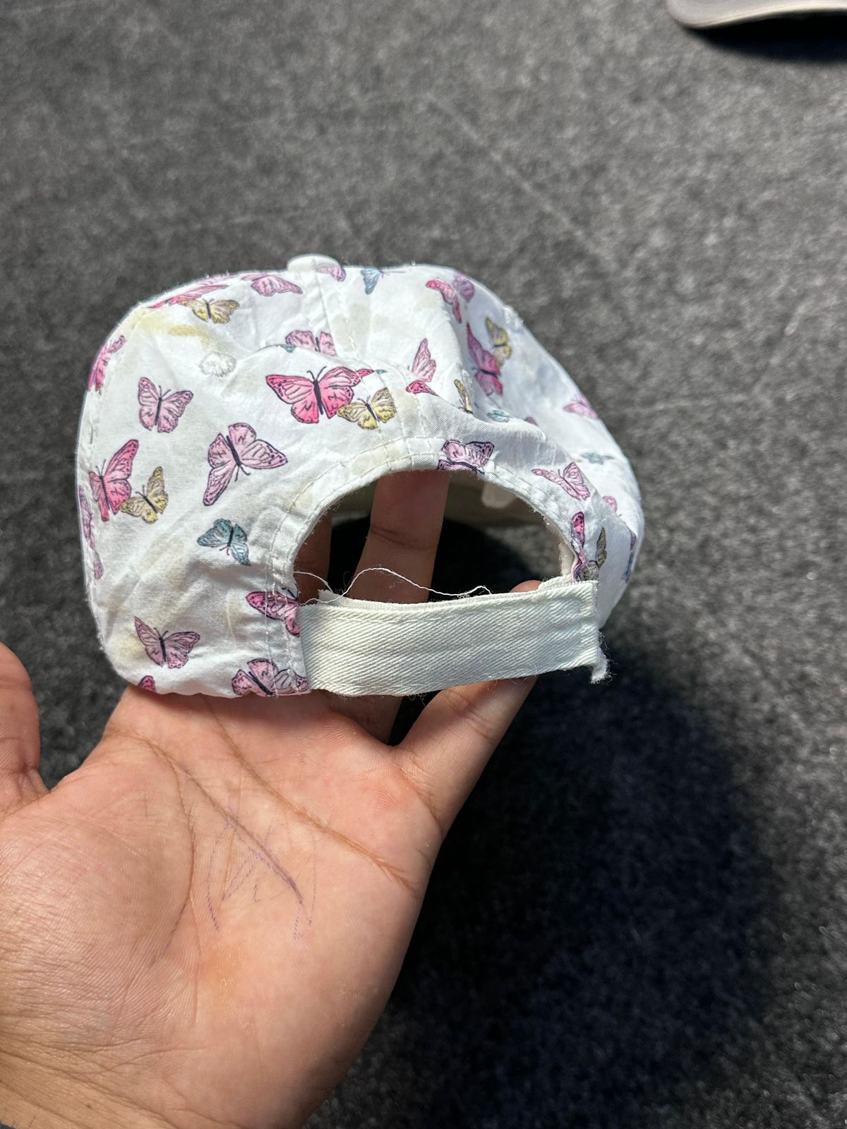 Graphic cap