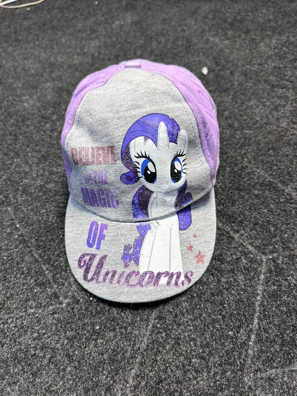 Unicorns graphic cap
