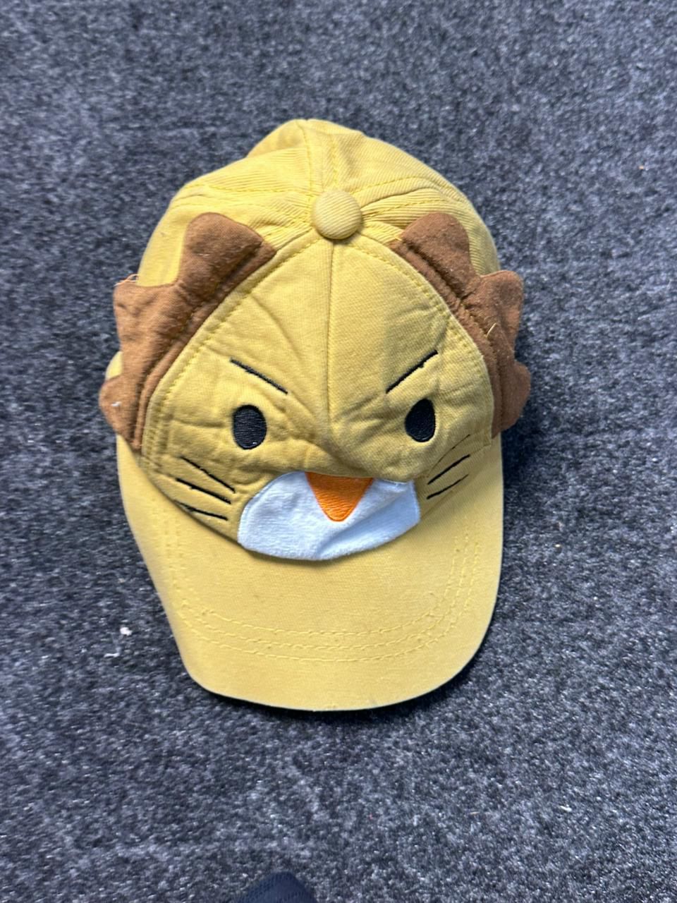 Lion cap