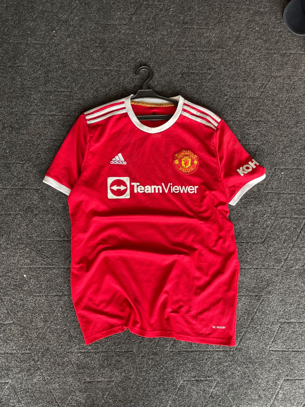 Vintage 2021 iconic manunited jersey