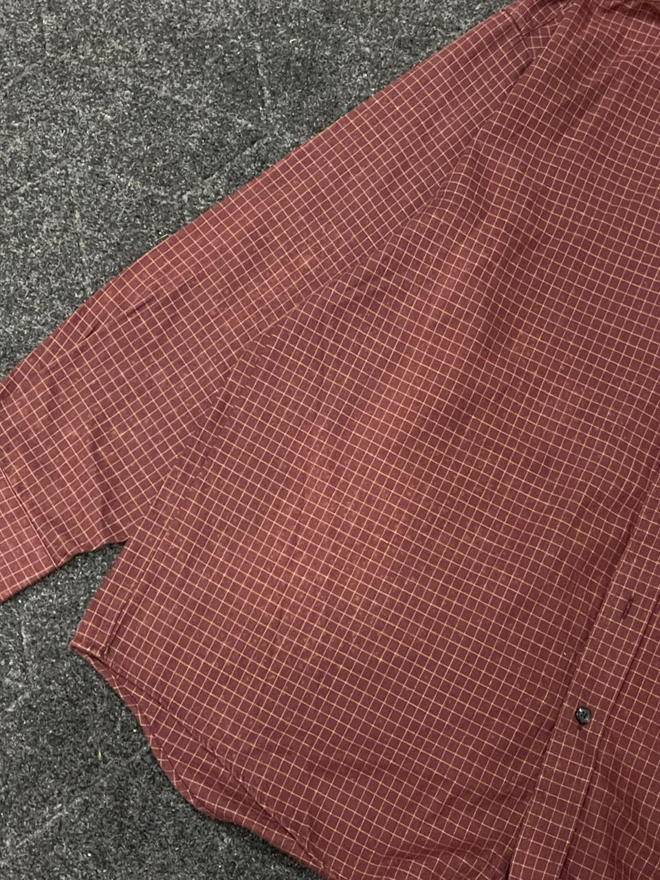 Van huesen vintage button down