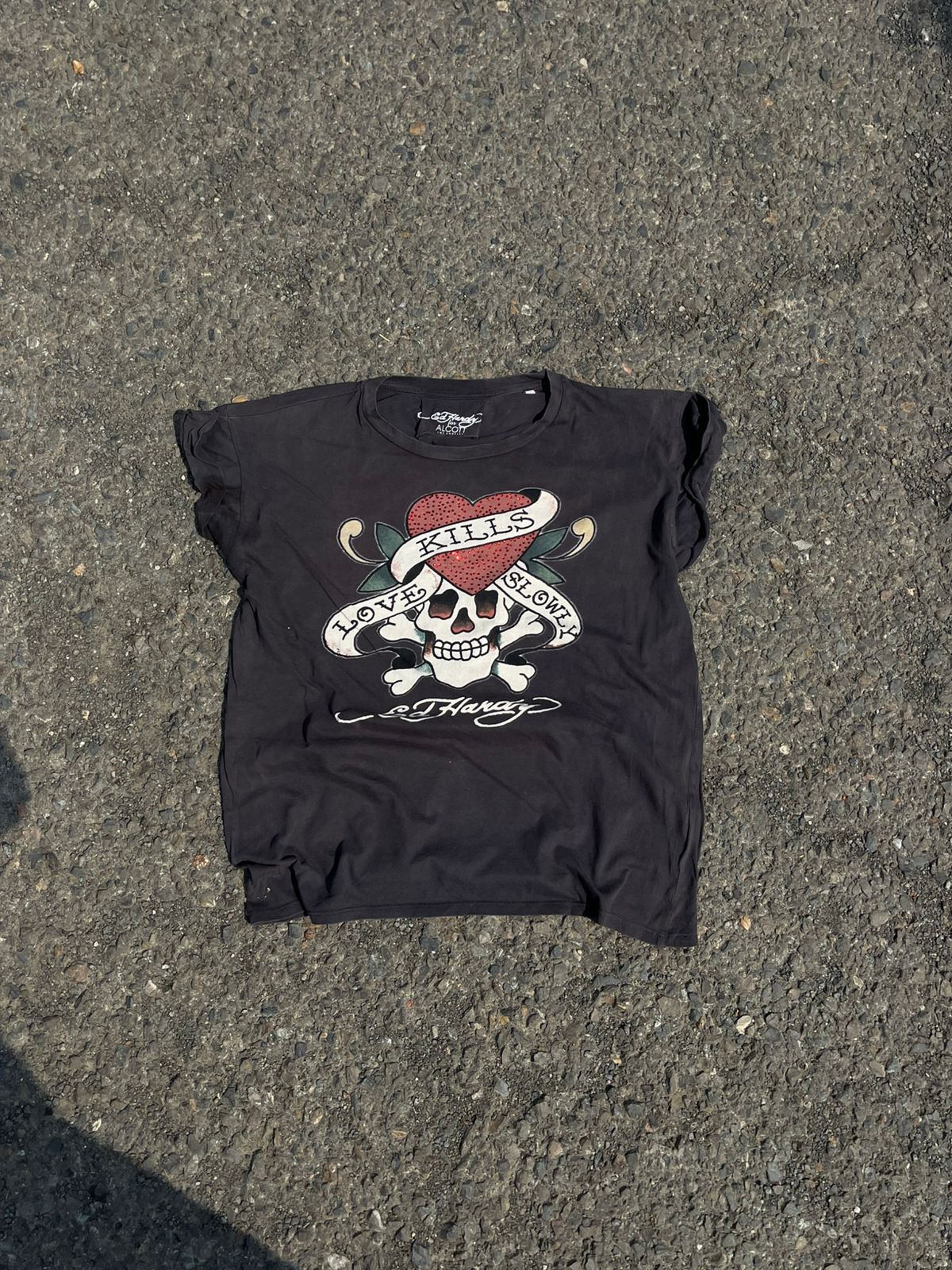 Ed hardy vintage sleevless y2k tee(so rare)