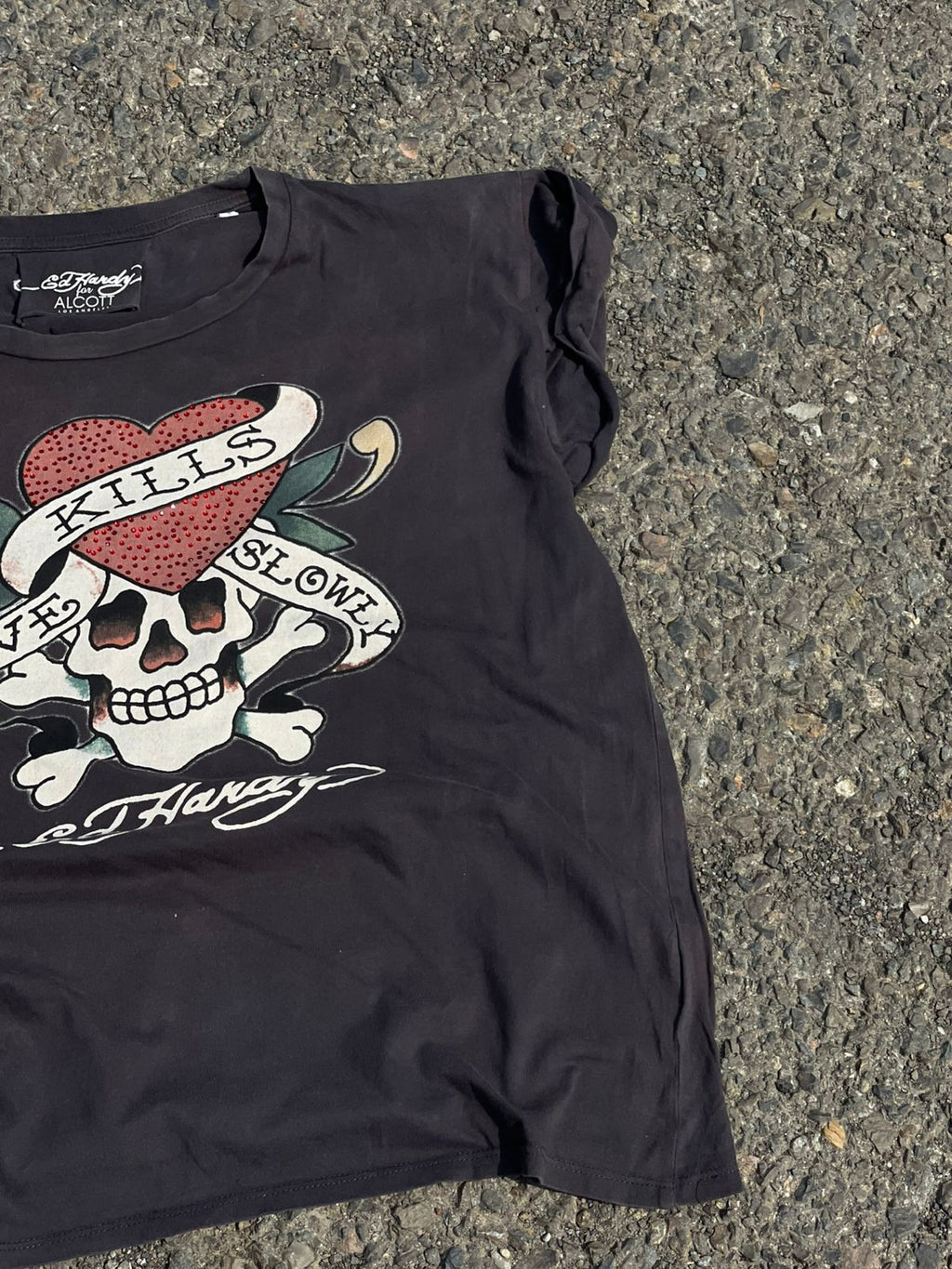 Ed hardy vintage sleevless y2k tee(so rare)