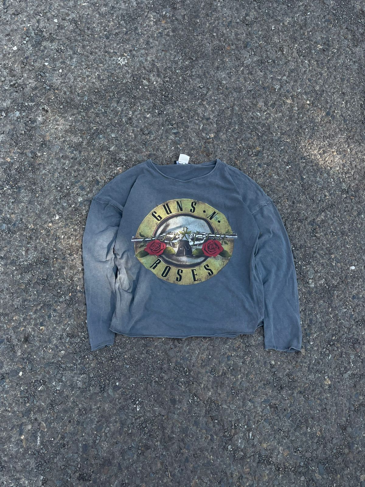 Guns and rosses tee