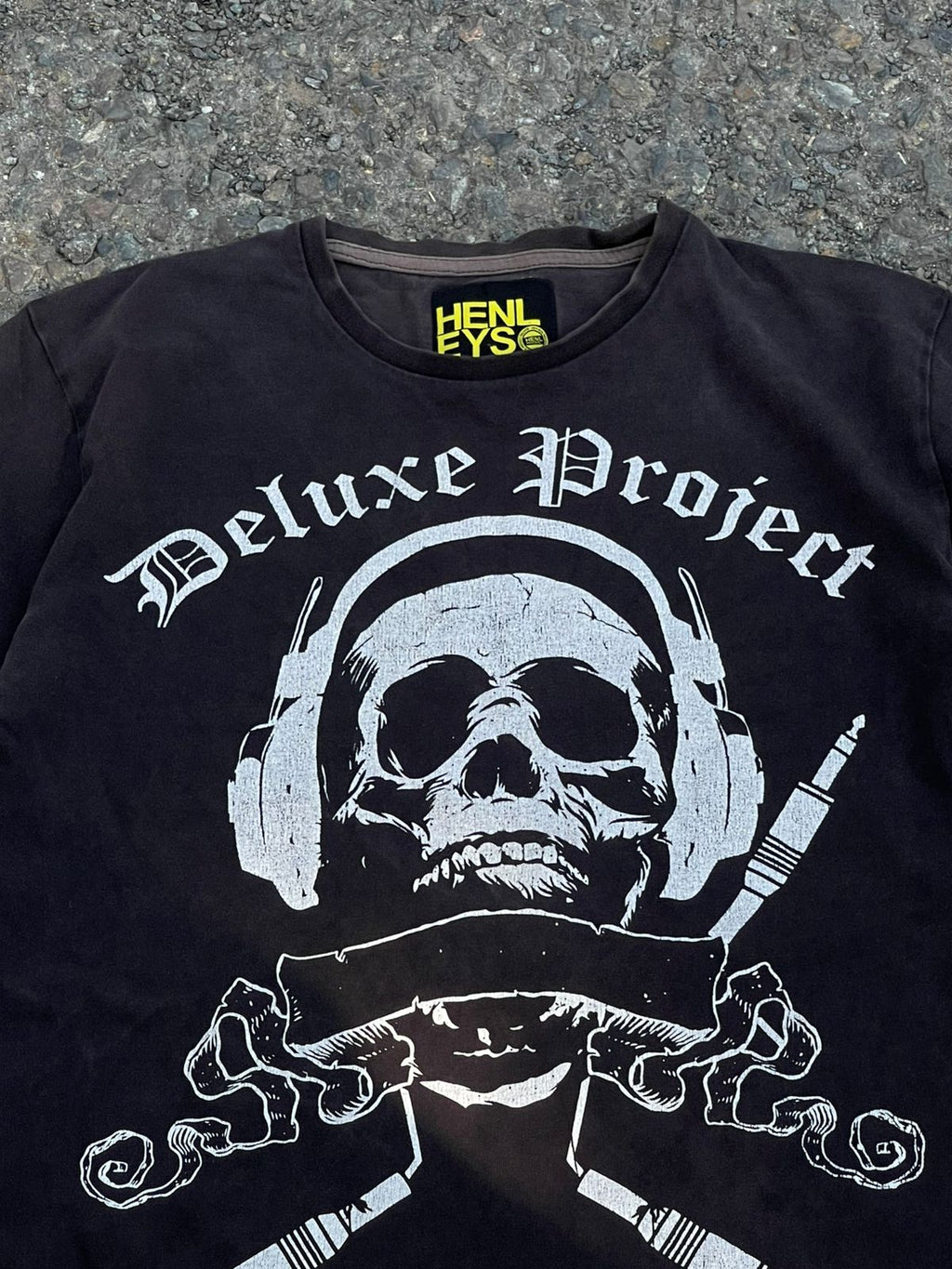 Deluxe project vintage mid 2000s tee