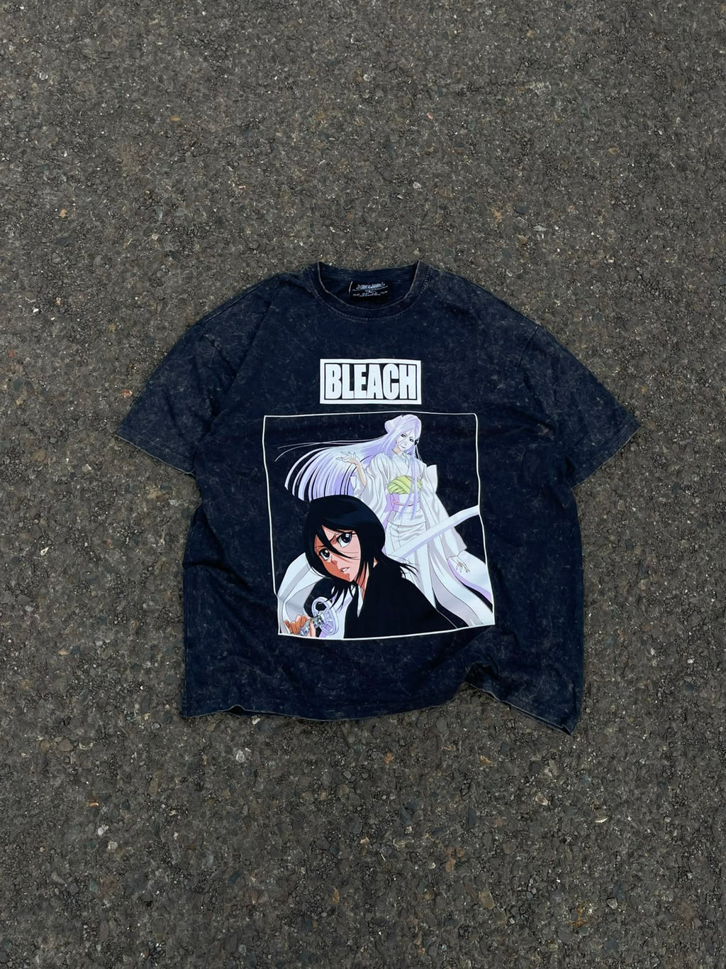 Vintage BLEACH graphic tee