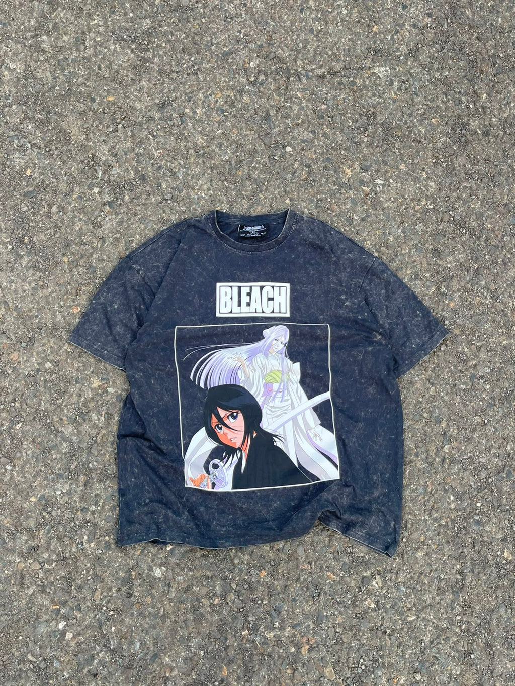 Vintage BLEACH graphic tee