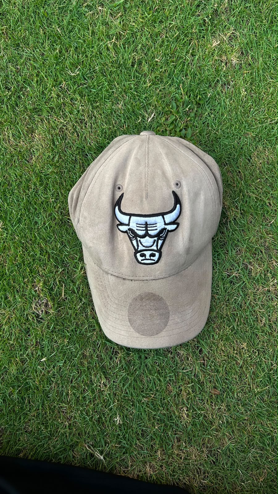 Mitchel and ness vintage suede cap