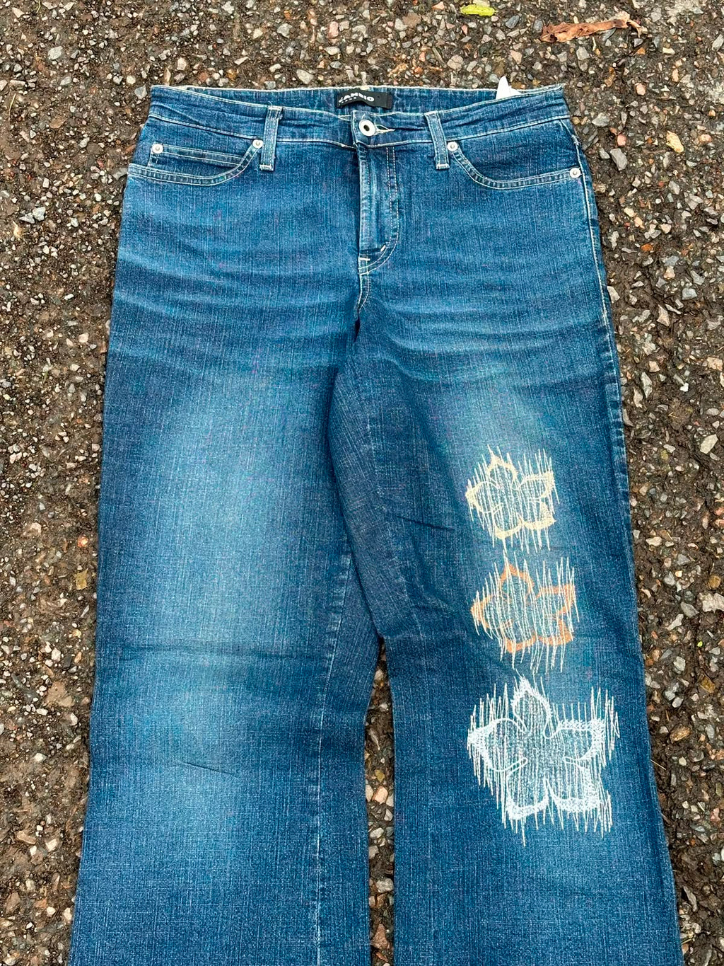 Vintage &nbsp;bootcut embroided denim