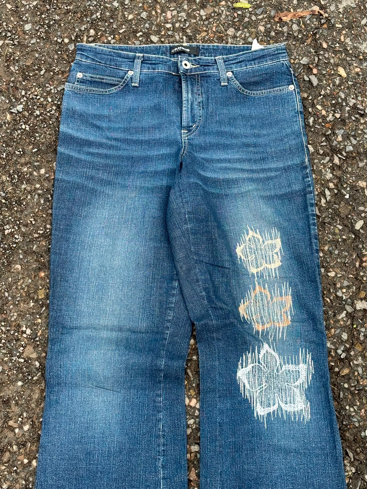 Vintage &nbsp;bootcut embroided denim