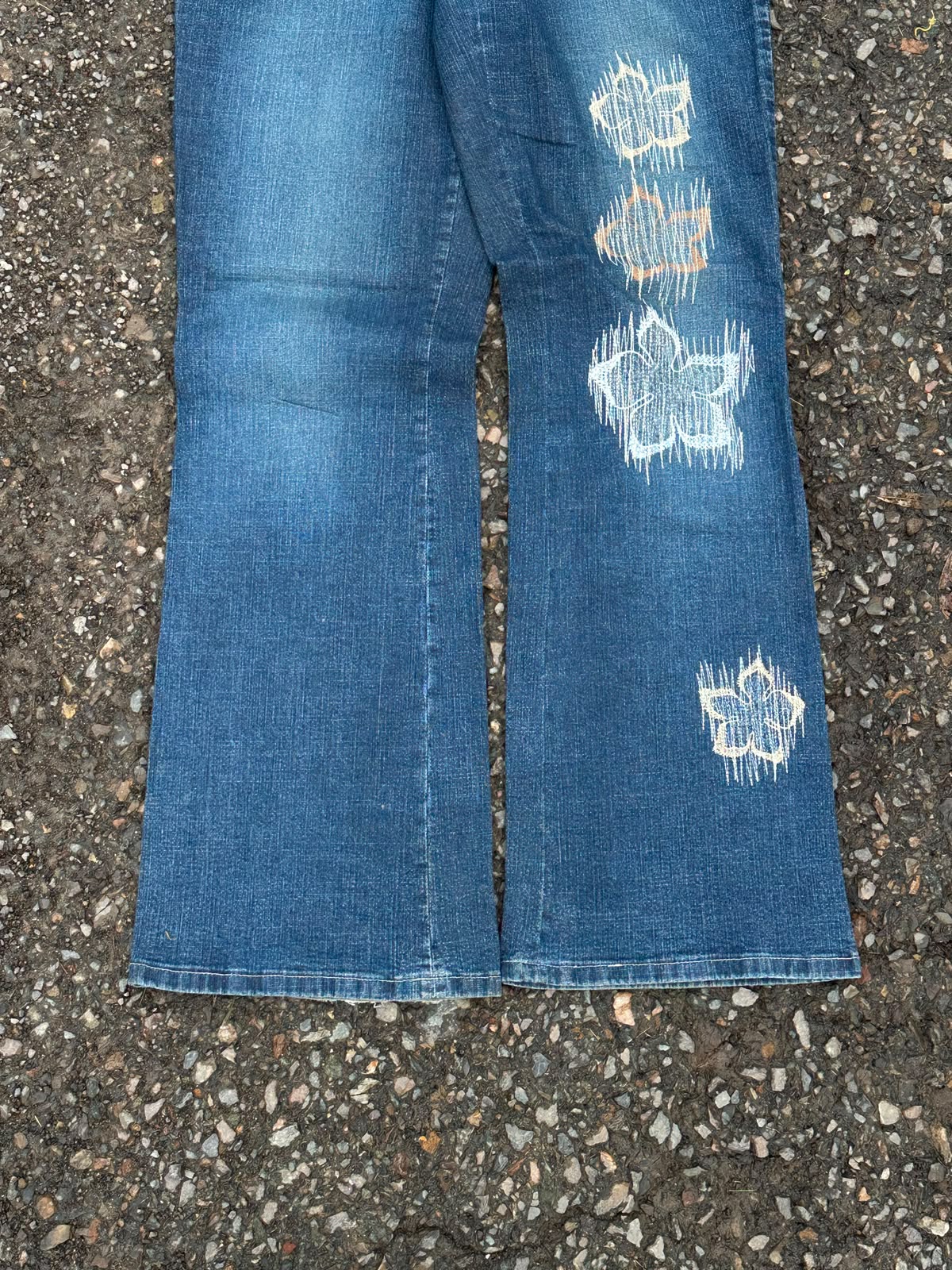 Vintage &nbsp;bootcut embroided denim