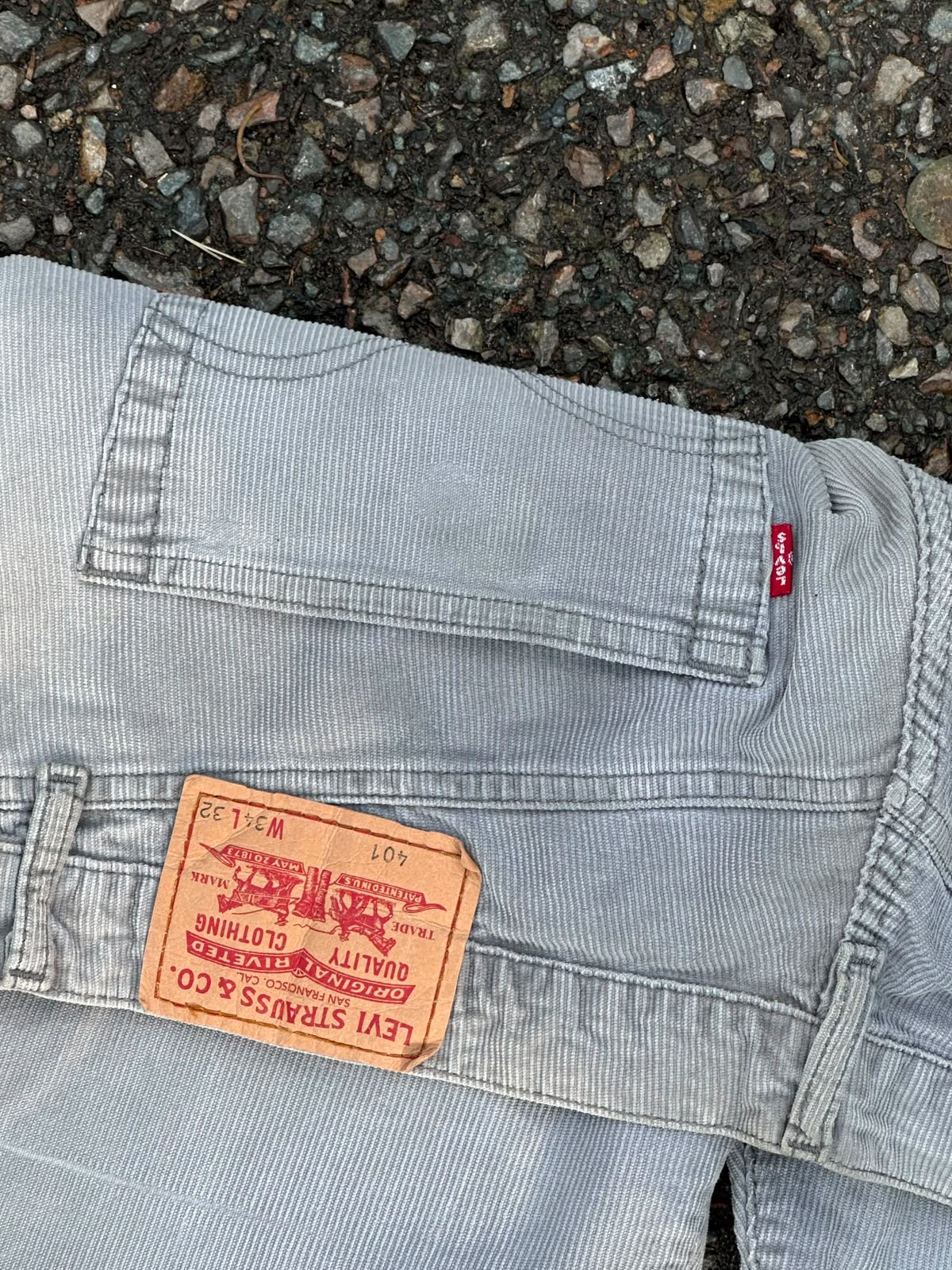 Vintage levis 401 coroduroy baggy jeans