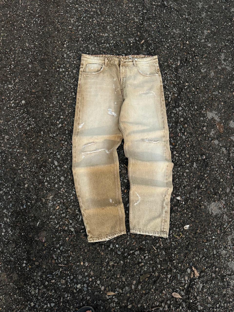 Vintage washed ambition straight fit. Tee