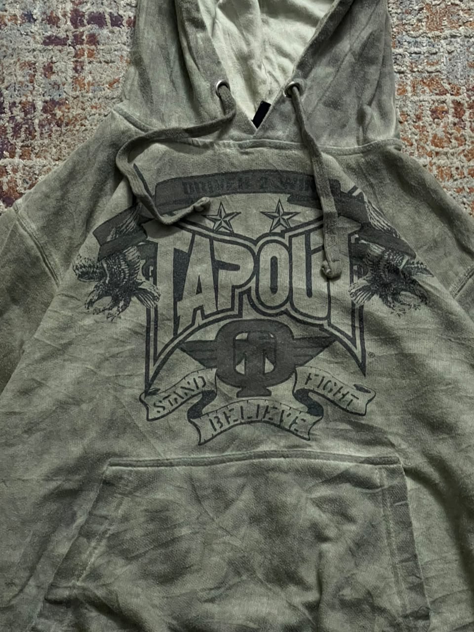 "Tapout" washed early 2000s vintage y2k grail