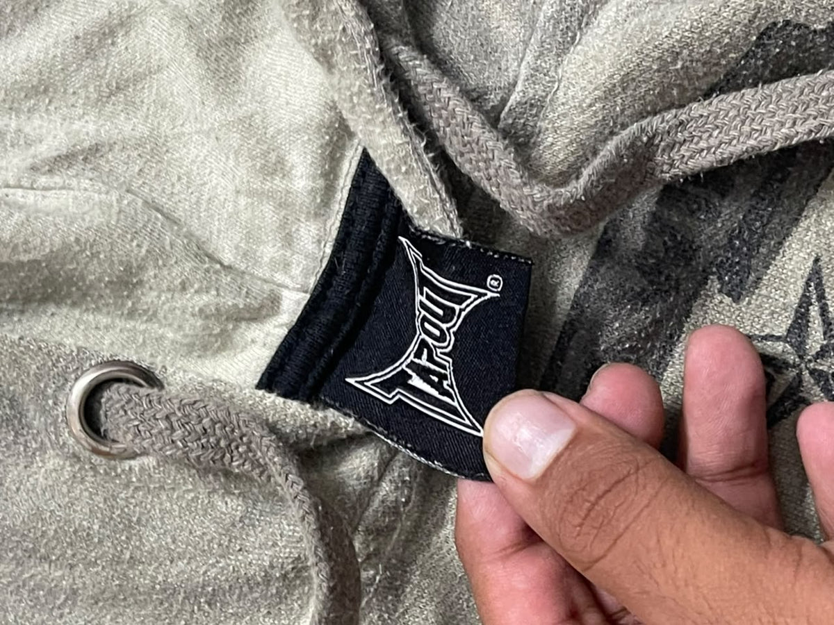 "Tapout" washed early 2000s vintage y2k grail