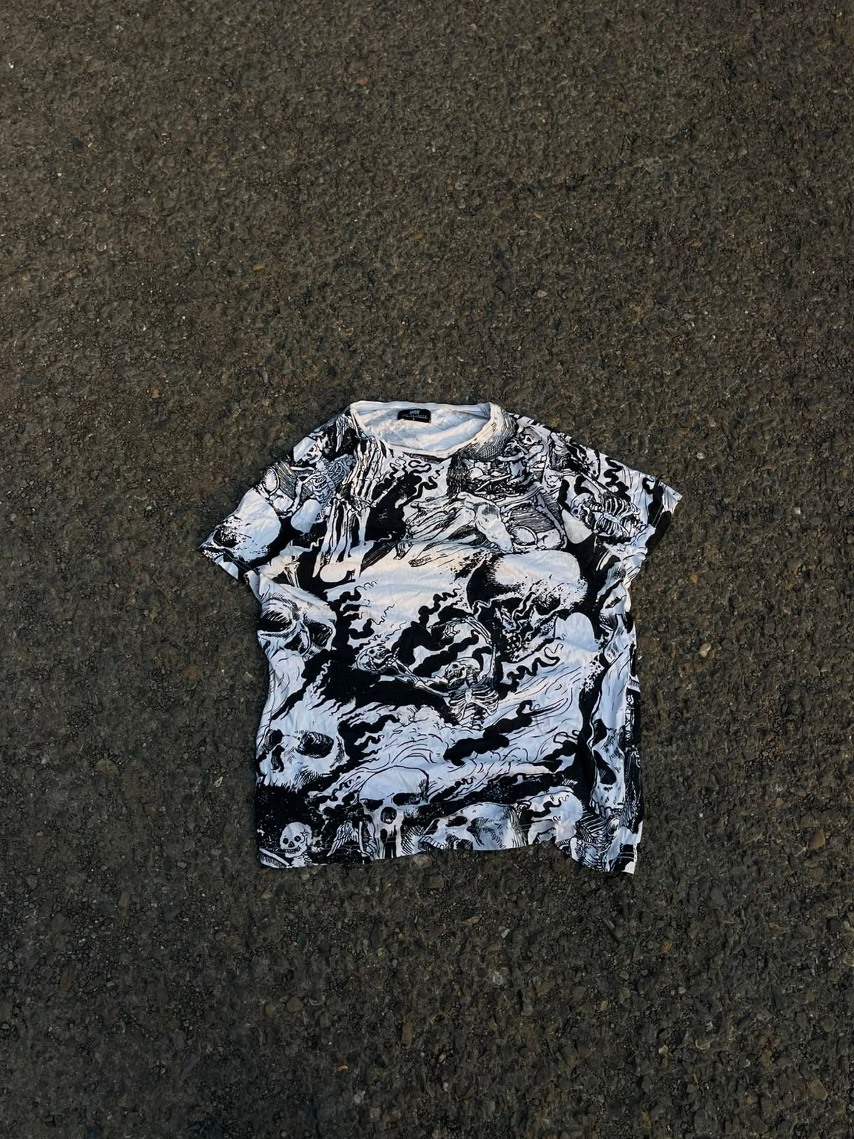Vintage 90s Goth/Alt Skull Tee