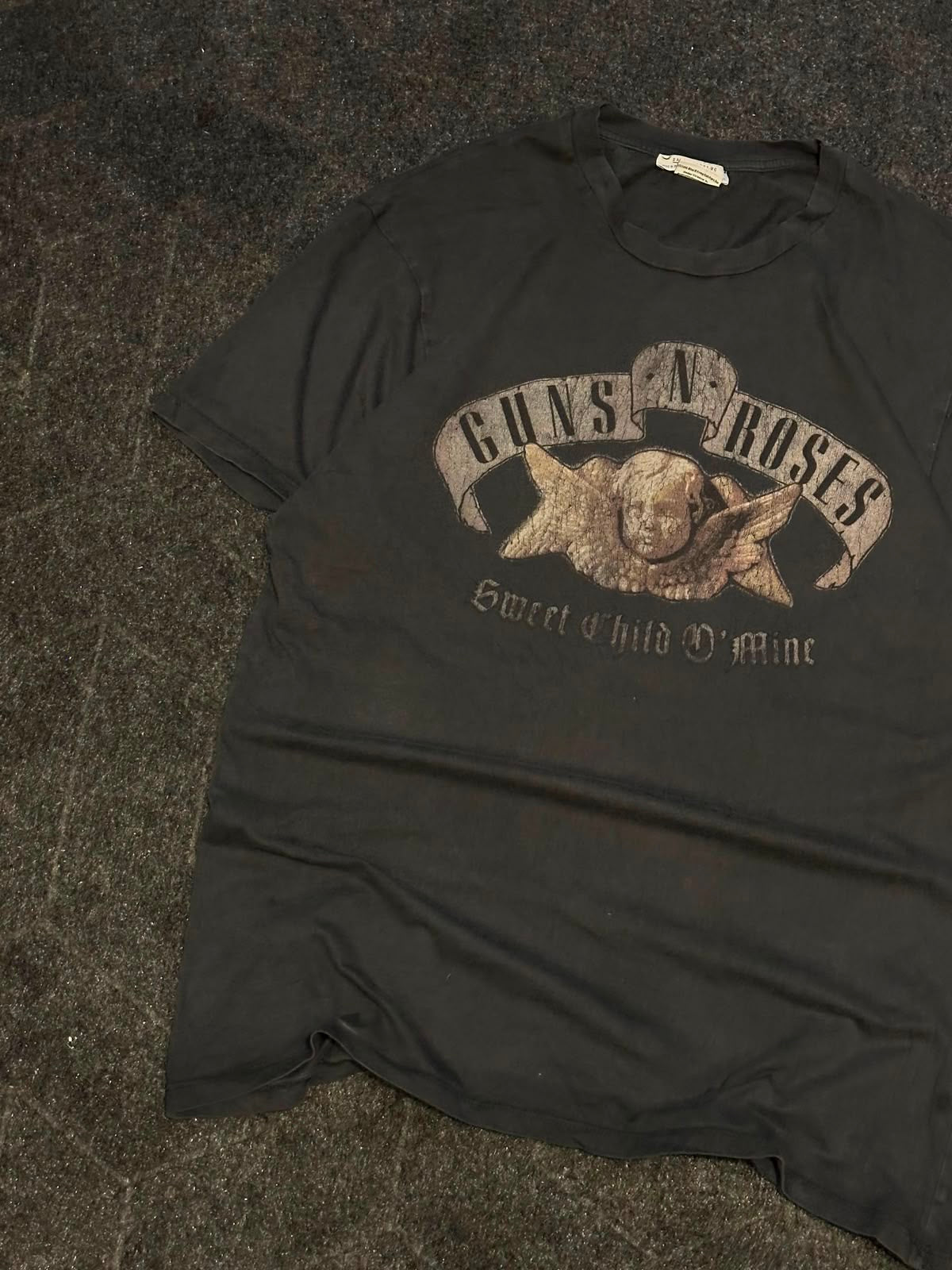 Gun & Roses Vintage Band Tee