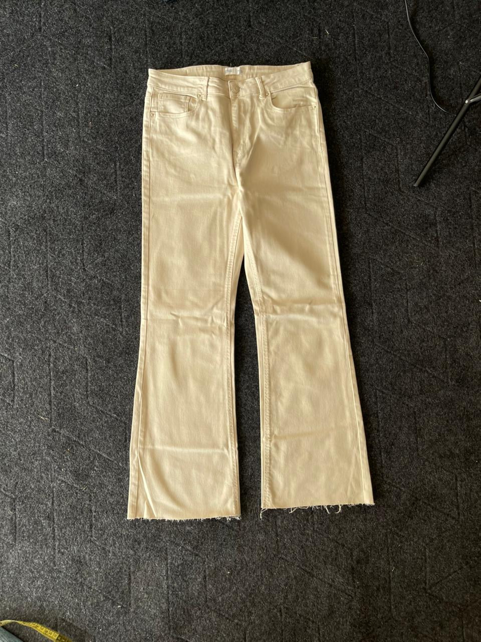 Spring Field Basic Flared Denim