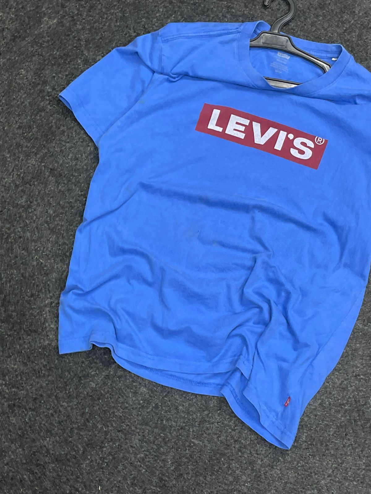 Levis Tee