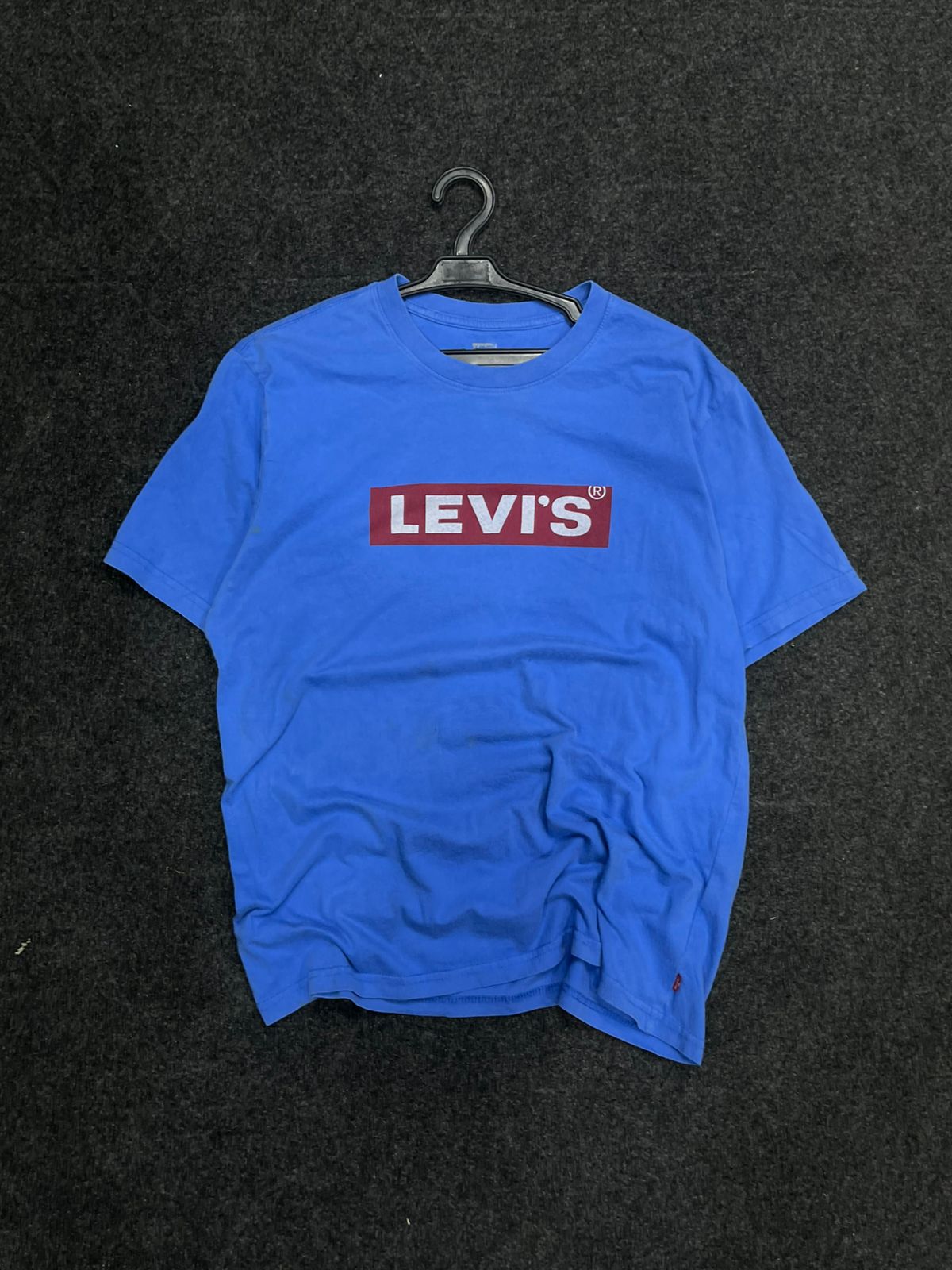 Levis Tee