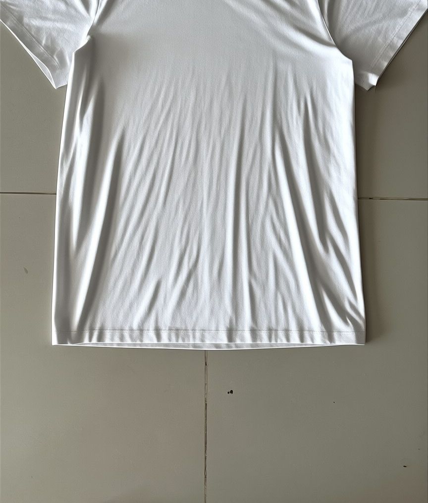 V Neck Essential White Tee