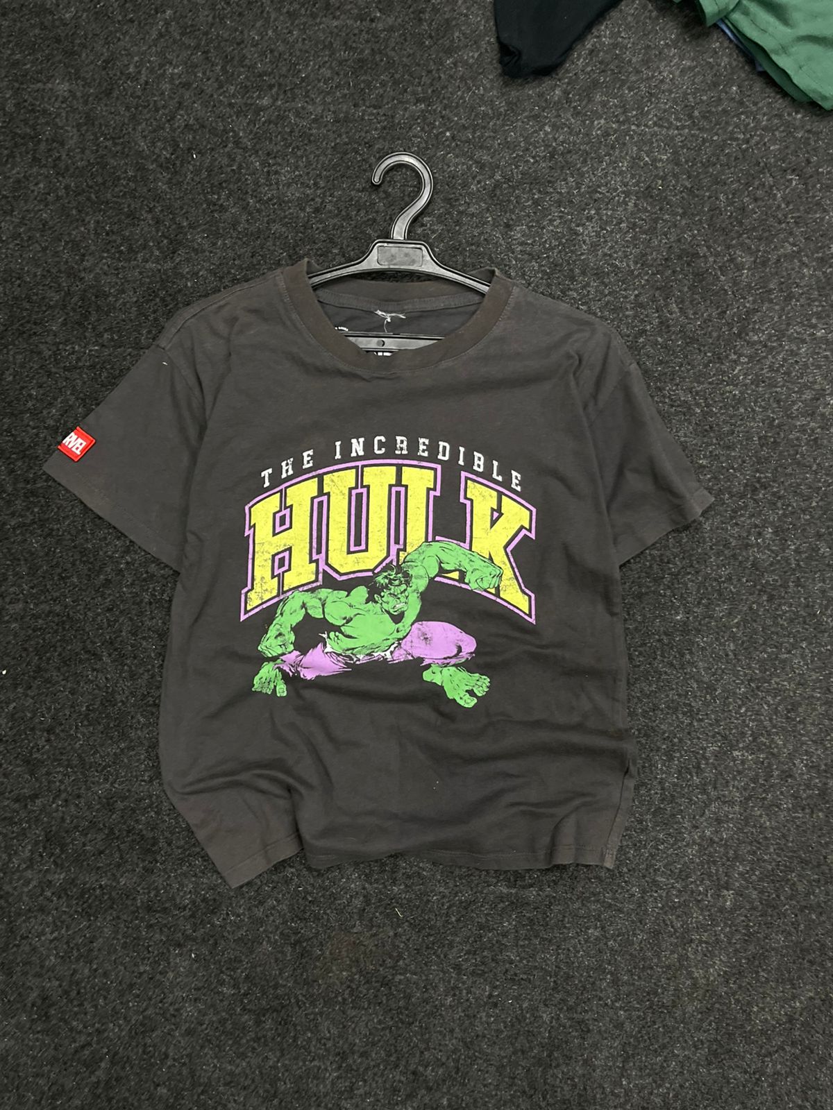 Vintage Hulk Fitted Cropped Tee